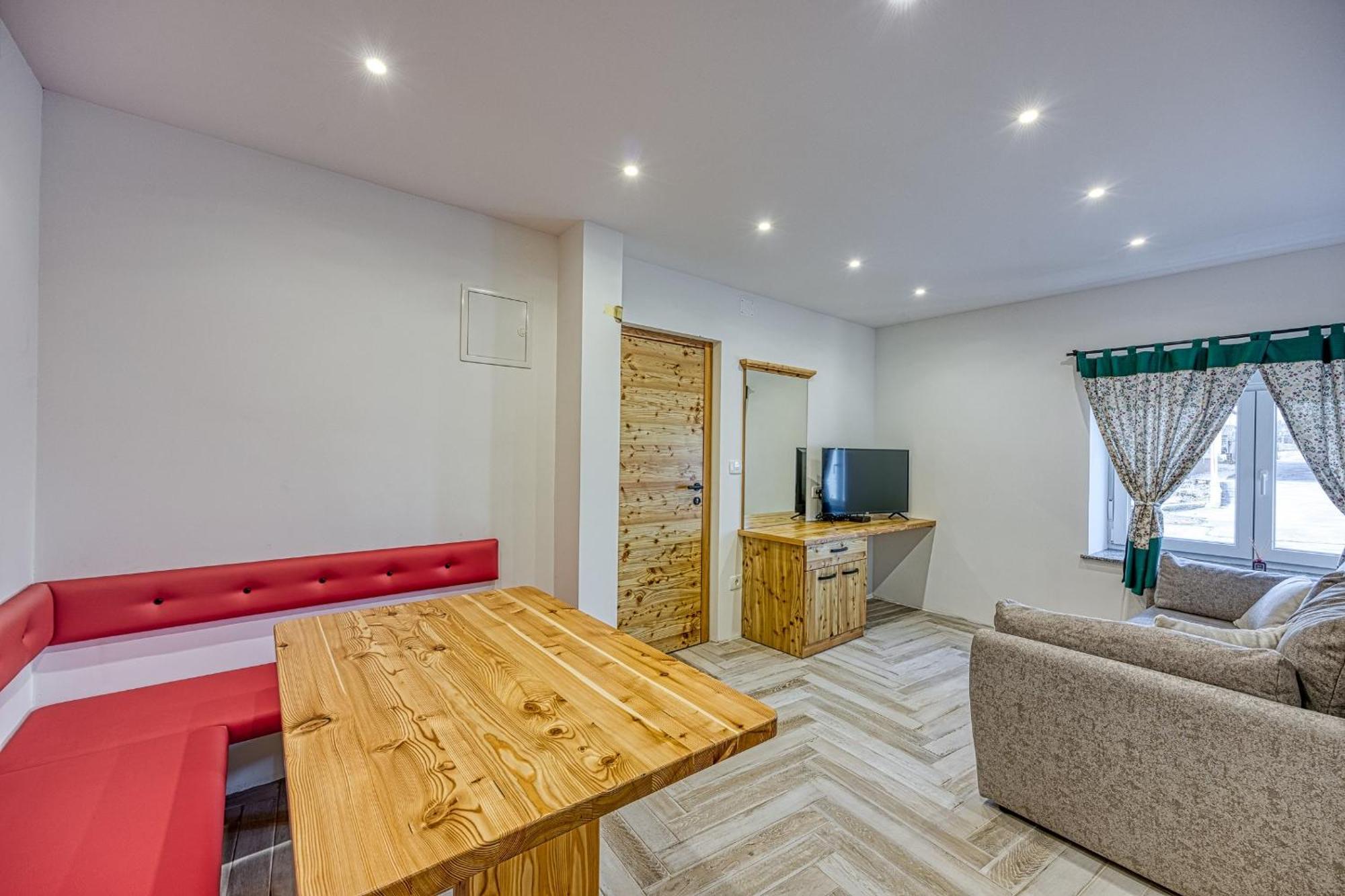Apartments Viktor Rateče Extérieur photo
